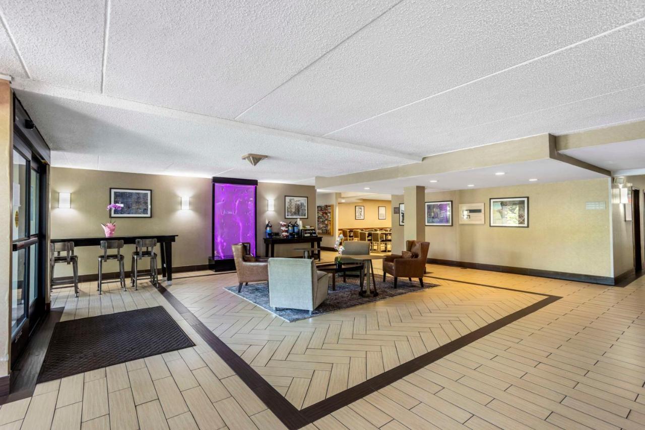 Best Western Harrisburg North Hotel Exterior photo