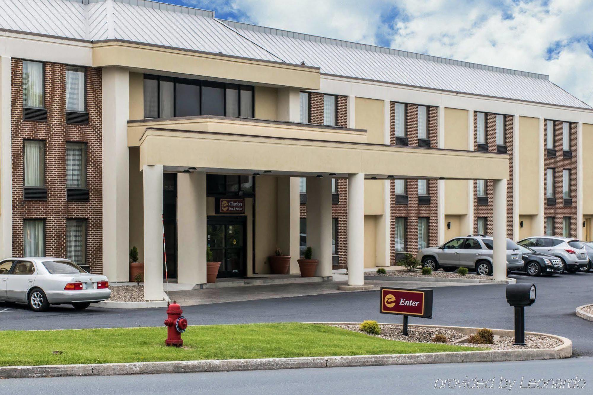 Best Western Harrisburg North Hotel Exterior photo