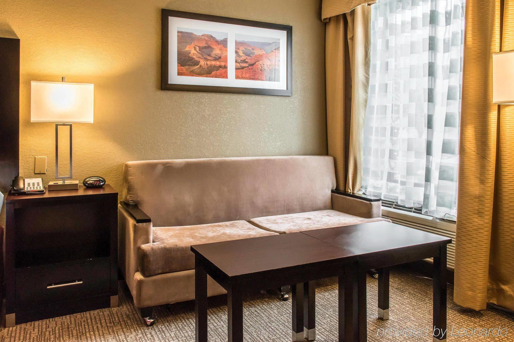 Best Western Harrisburg North Hotel Exterior photo